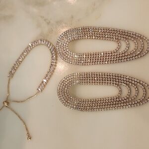 Elegant Gold Women's Jewelry Bundle..Large Blingy Earrings & Beautiful Bracelet